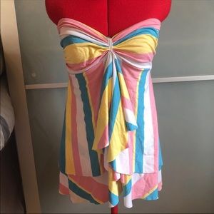 Colorful strapless top